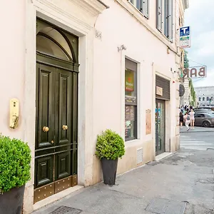 2* Alojamento de Acomodação e Pequeno-almoço Buonanotte Colosseo