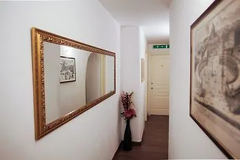 Best Suites Pantheon Rome Bed & Breakfast