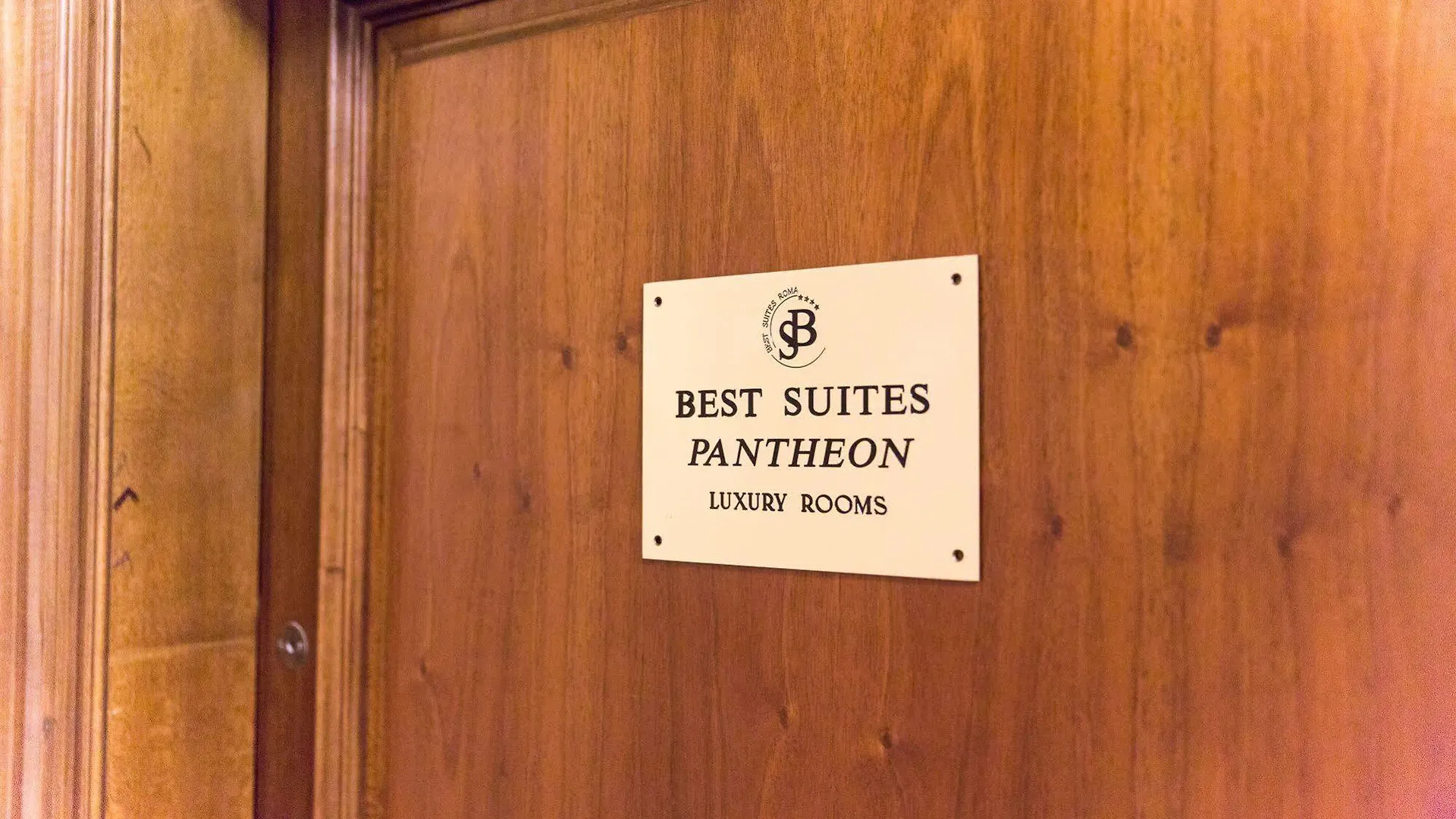 Best Suites Pantheon Rome Italy