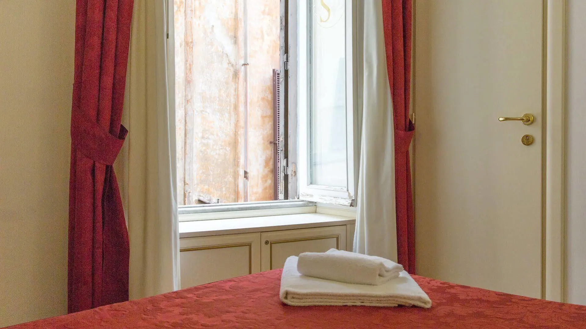 Best Suites Pantheon Rome Bed & Breakfast